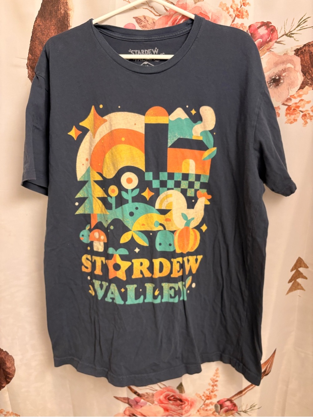 Ladies XL Stardew Valley Graphic Tee with Retro Farm Print